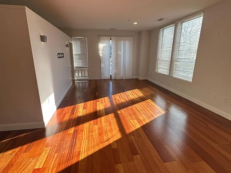 10 Ocean Ave #101 — Photo 12