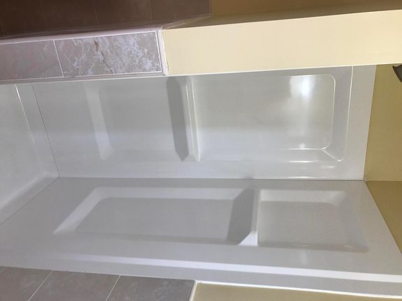 4th image of 190 Waterman St APT 1