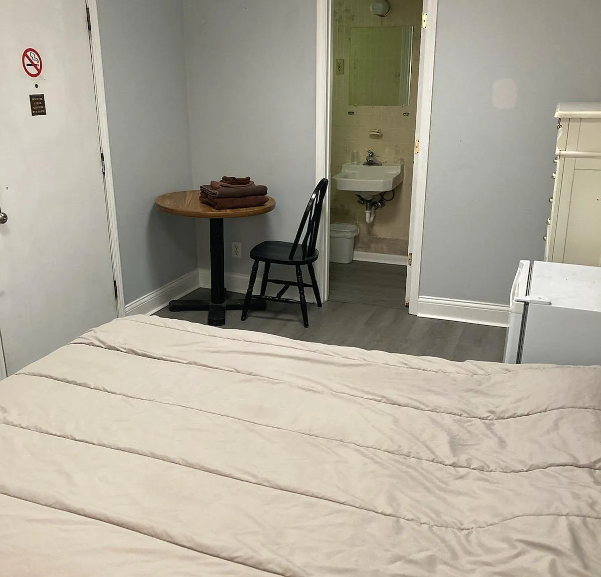 1 bed, 400 sqft, $800 — Photo 3