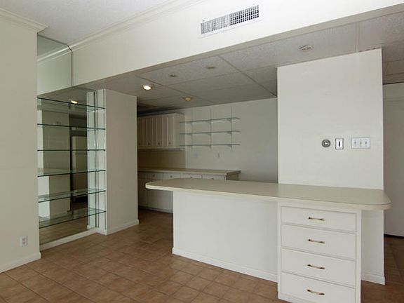 5th image of 4600 Ocean Dr APT 602