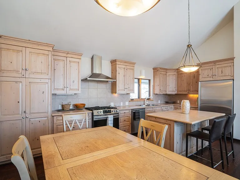 2310 Juniper Hill Dr — Photo 5