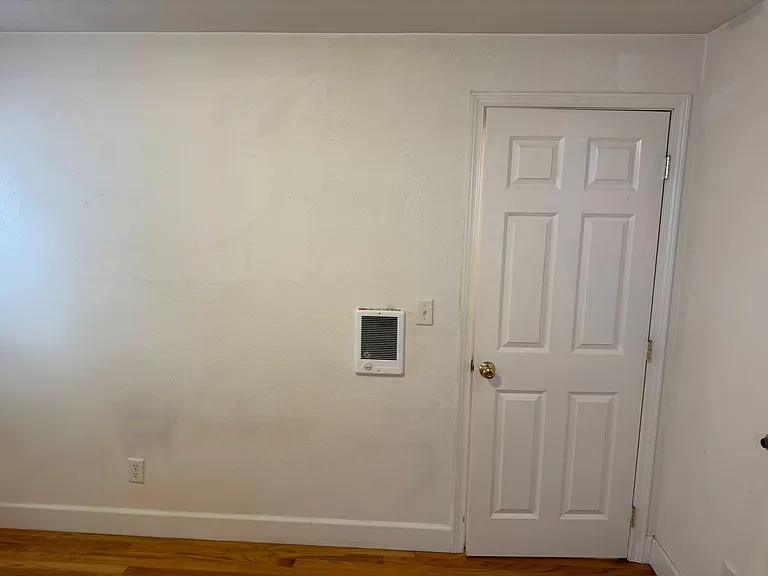 2091 Hilyard St — Photo 14