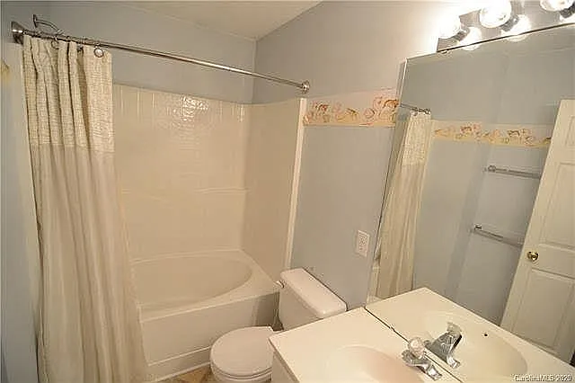 3276 Mannington Dr — Photo 12