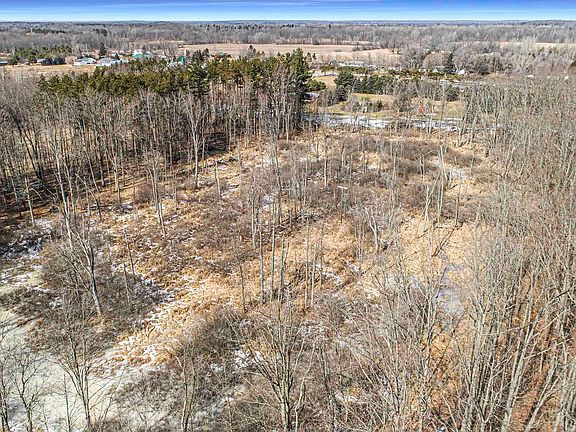 4th image of 395 S Lake George Rd