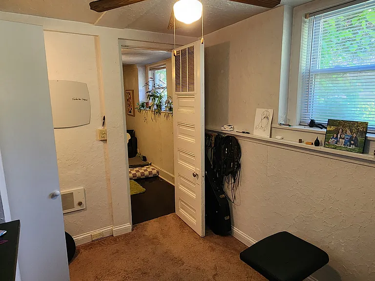 212 W 37th St #5 — Photo 4