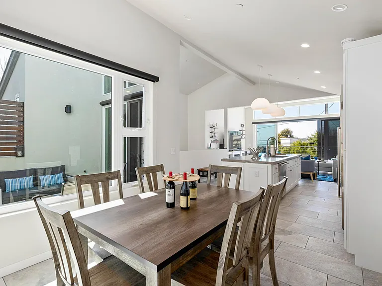 426 Hillcrest Dr — Photo 14