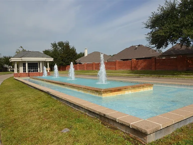 12110 Laurel Ct — Photo 34