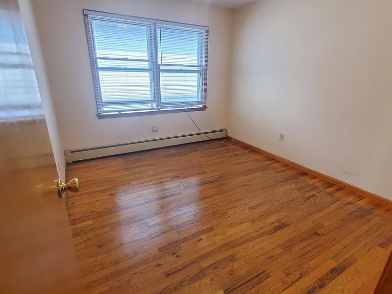 81 Prospect Ave — Photo 20