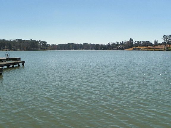 4th image of 3114 Lake Park Dr