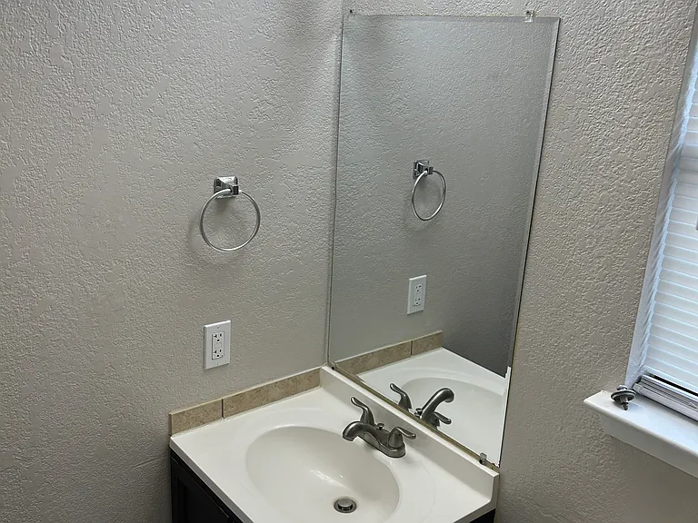 2110 Jerome Dr — Photo 33