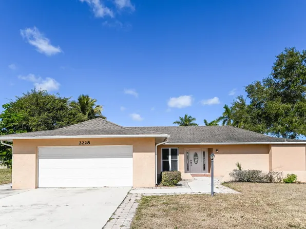 2228 Treehaven Cir, Fort Myers, FL 33907