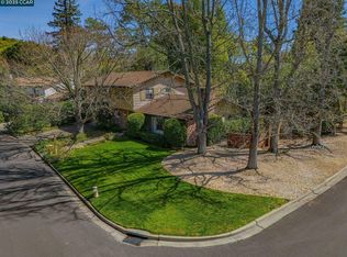 2530 Roundhill Dr, Alamo, CA 94507