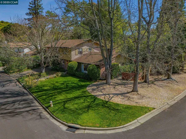 2530 Roundhill Dr, Alamo, CA 94507