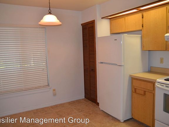 5th image of 2364 Sun Valley Cir