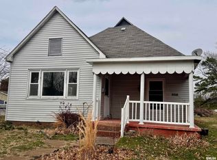 808 W White St, Marion, IL 62959