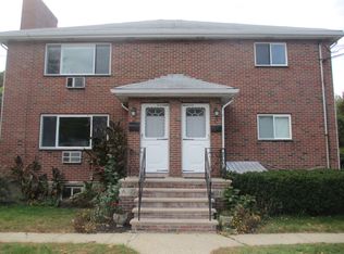 39 Faxon St, Newton, MA 02458