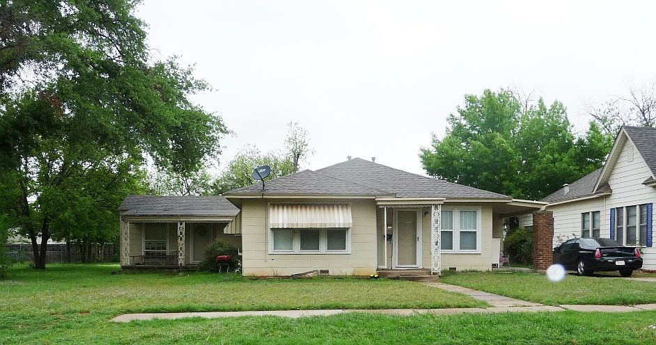 2nd image of 1634 Ardath Ave