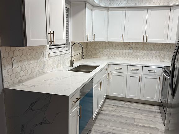 3rd image of 5301 E Waverly Dr Unit 153
