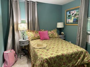 618 W Brenham St, Elgin, TX 78621