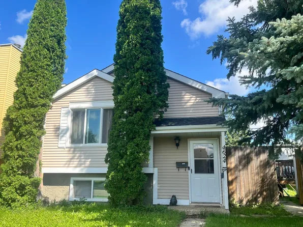 4624 36th Ave NW, Edmonton, AB T6L 3S3
