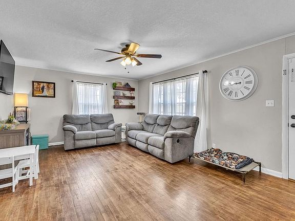 5th image of 3114 Gene Field Rd