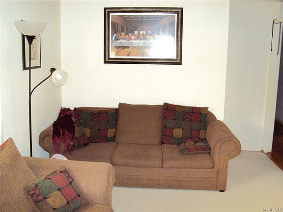 4th image of 2642 W Edgemont Ave
