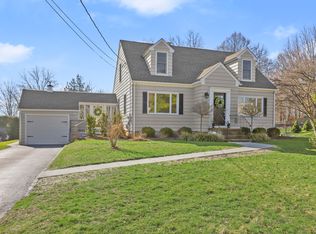 427 Erwin St, Trumbull, CT 06611