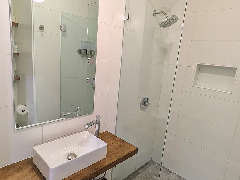 51 Moss St — Photo 18