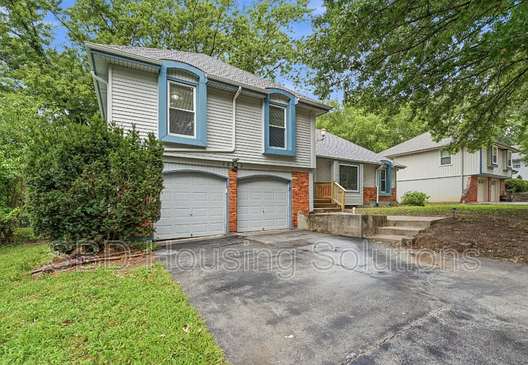 12812 Bristol Ave — Photo 2