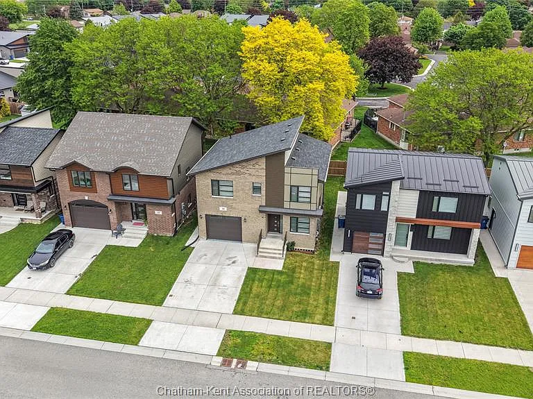 59 Churchill Park Rd — Photo 38