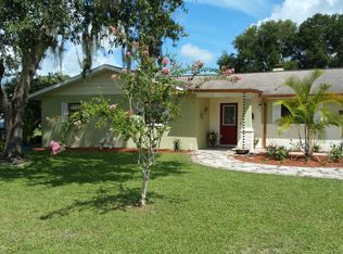 1354 County Road 442, Lake Panasoffkee, FL 33538
