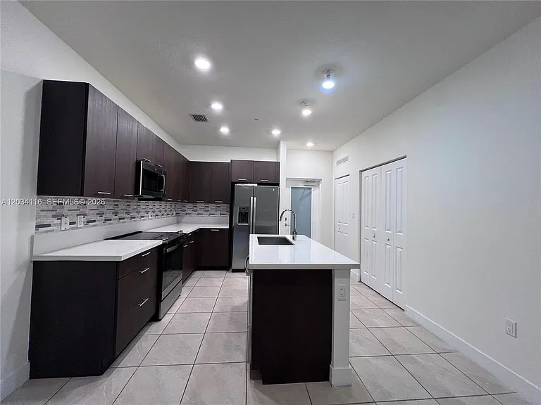 8265 NW 41st St #C-405 — Photo 3