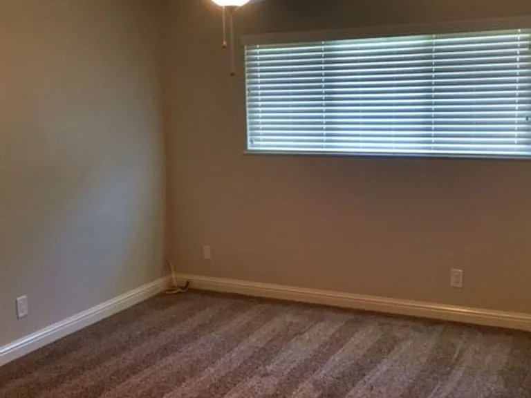 1657 W Ellery Way — Photo 14