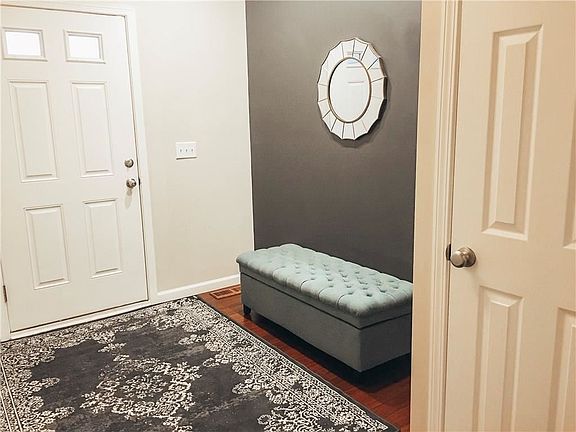 2nd image of 19 Saldo Ln