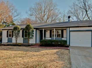 1006 Sharpsburg Dr SE, Huntsville, AL 35803