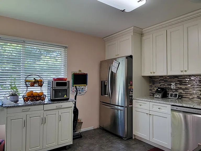 13 Linda Ct — Photo 6