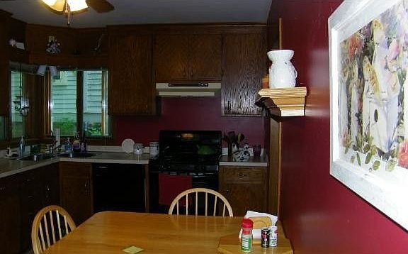 3rd image of 915 1st St S