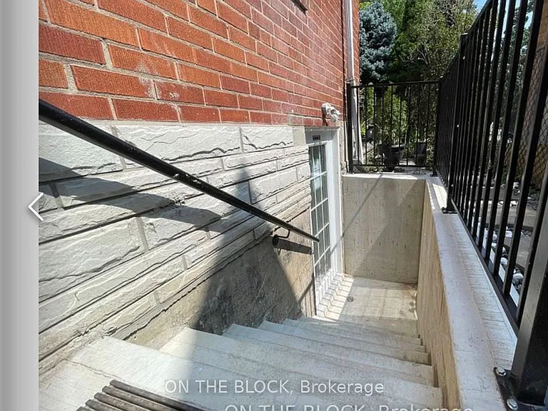 78 Tedford Dr — Photo 2
