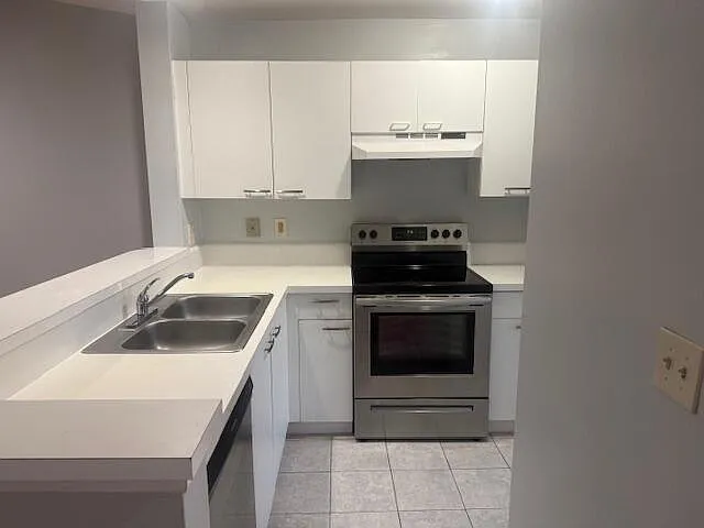 2 bed, 2.0 bath, 888 sqft, $2,000 — Photo 3