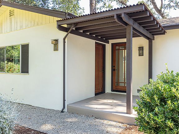 3rd image of 525 Keyes Ave