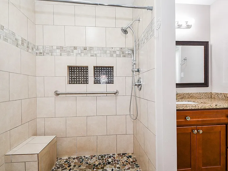 13910 Bonnercrest Dr — Photo 14