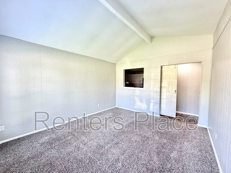 3 bed, 2.0 bath, 1553 sqft, $1,595 — Photo 3