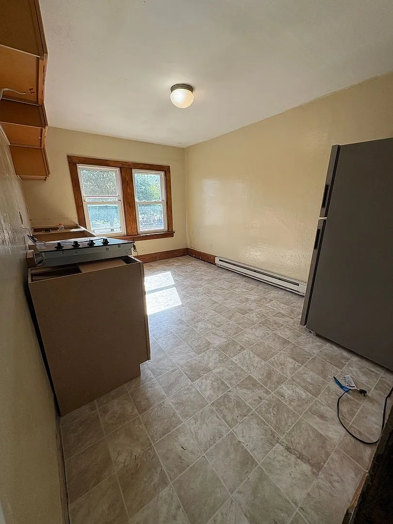 118-120 S. Courtland St — Photo 3