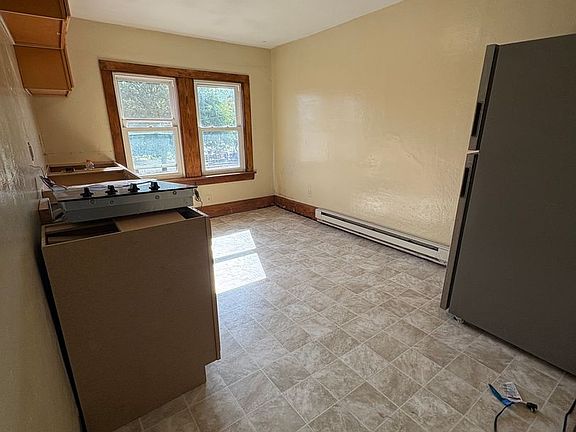 3rd image of 118-120 S Courtland St #202