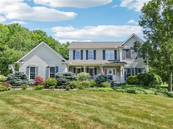471 Fox Hill Dr, Aurora, OH 44202