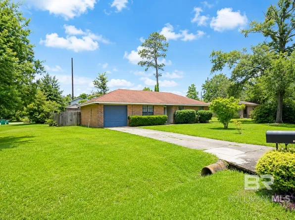 614 E Gate Cir, Foley, AL 36535