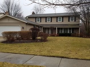 1907 Greenview Rd, Northbrook, IL 60062