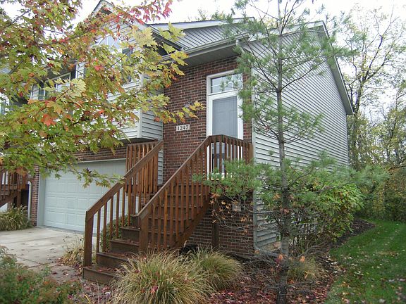 2nd image of 1247 33rd Avenue Cir