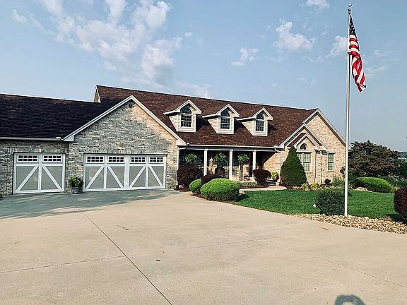 3rd image of 884 Patriot Ridge Dr