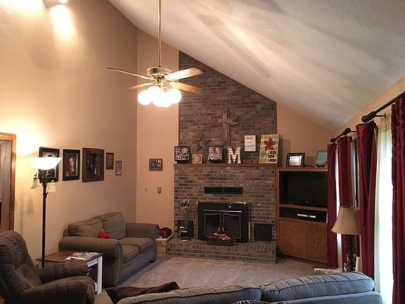 2nd image of 3905 Annwood Dr